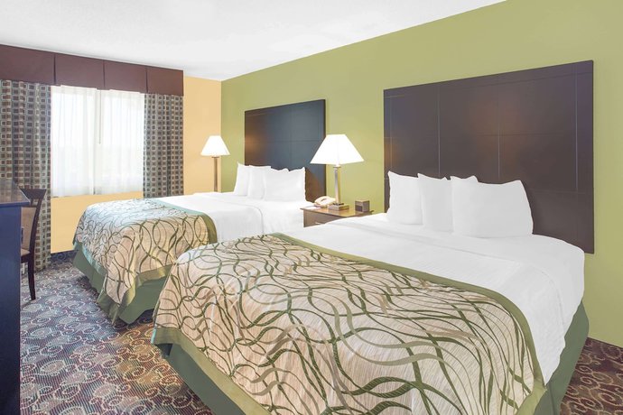 Imagen de la habitación del Hotel Baymont By Wyndham Holland. Foto 15