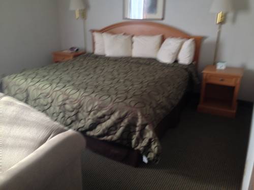 Imagen de la habitación del Hotel Baymont By Wyndham Hot Springs. Foto 4