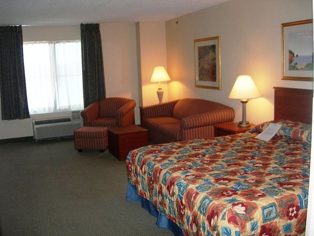 Imagen de la habitación del Hotel Baymont By Wyndham Hot Springs On The Lake. Foto 4