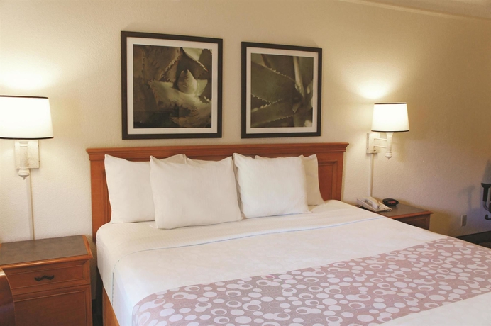 Imagen de la habitación del Hotel Baymont By Wyndham Houston La Porte. Foto 8