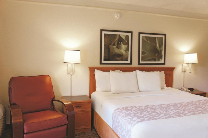 Imagen de la habitación del Hotel Baymont By Wyndham Houston La Porte. Foto 9