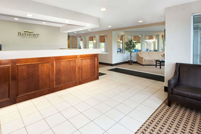 Imagen de los interiores del Hotel Baymont By Wyndham Howell/brighton. Foto 15