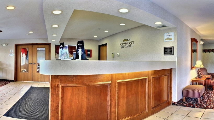 Imagen de los interiores del Hotel Baymont By Wyndham Howell/brighton. Foto 16