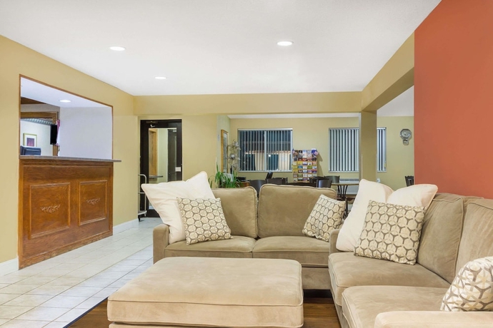 Imagen de los interiores del Hotel Baymont By Wyndham Huber Heights Dayton. Foto 19