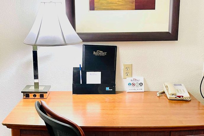 Imagen de la habitación del Hotel Baymont By Wyndham Hutchinson. Foto 3