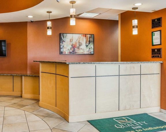 Imagen de los interiores del Hotel Baymont By Wyndham Indianapolis East. Foto 14