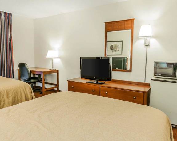 Imagen de la habitación del Hotel Baymont By Wyndham Indianapolis East. Foto 7