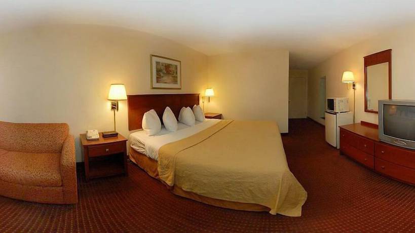 Imagen de la habitación del Hotel Baymont By Wyndham Indianapolis East. Foto 11