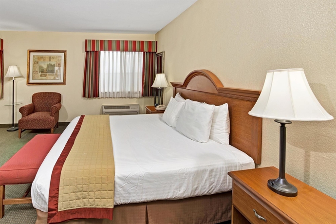 Imagen de la habitación del Hotel Baymont By Wyndham Indianapolis. Foto 4
