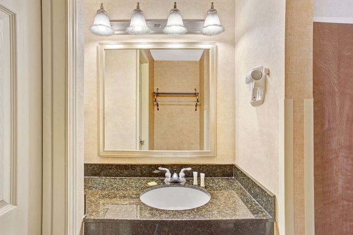 Imagen de la habitación del Hotel Baymont By Wyndham Indianapolis West. Foto 14