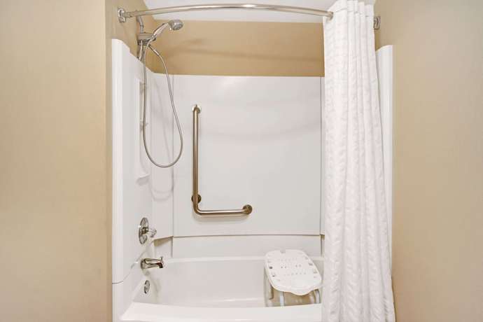 Imagen de la habitación del Hotel Baymont By Wyndham Indianapolis West. Foto 15
