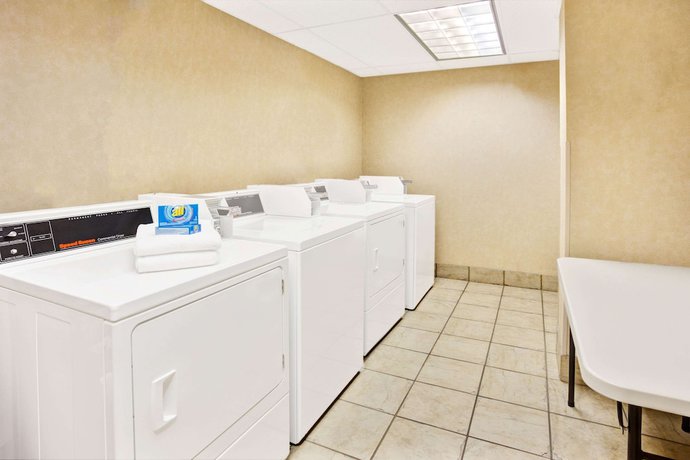 Imagen de los interiores del Hotel Baymont By Wyndham Indianapolis West. Foto 19