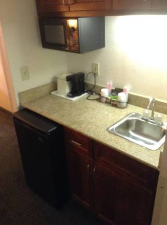 Imagen de la habitación del Hotel Baymont By Wyndham Jackson/ridgeland. Foto 14