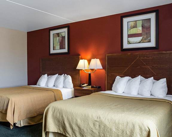 Imagen de la habitación del Hotel Baymont By Wyndham Jamestown Conference Center and Water Park. Foto 7
