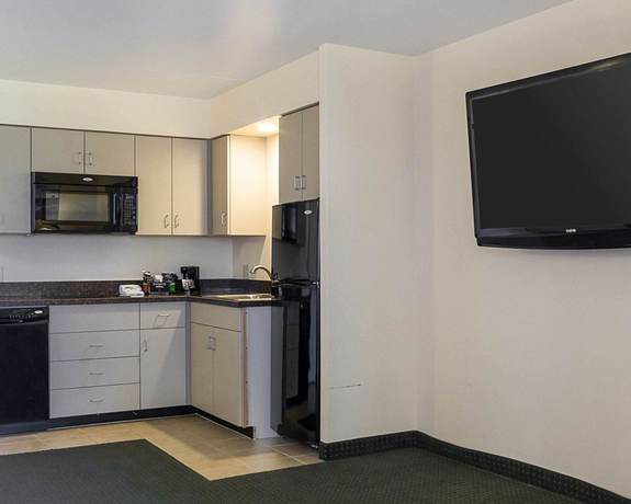 Imagen de la habitación del Hotel Baymont By Wyndham Jamestown Conference Center and Water Park. Foto 10