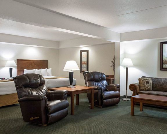Imagen de la habitación del Hotel Baymont By Wyndham Jamestown Conference Center and Water Park. Foto 13