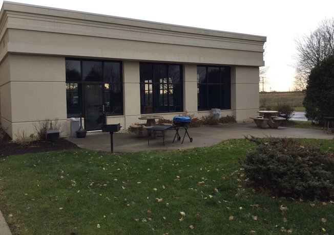 Imagen de los exteriores del Hotel Baymont By Wyndham Janesville. Foto 15