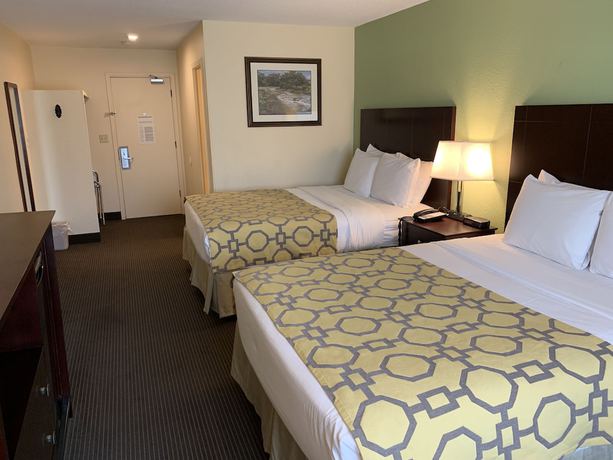 Imagen de la habitación del Hotel Baymont By Wyndham Jefferson City. Foto 3