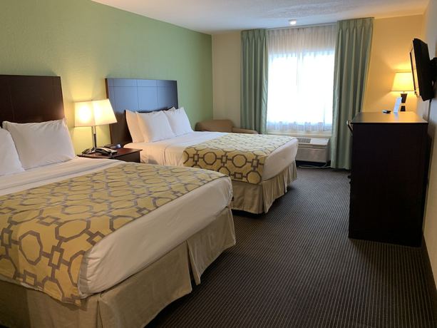 Imagen de la habitación del Hotel Baymont By Wyndham Jefferson City. Foto 12
