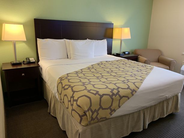 Imagen de la habitación del Hotel Baymont By Wyndham Jefferson City. Foto 15