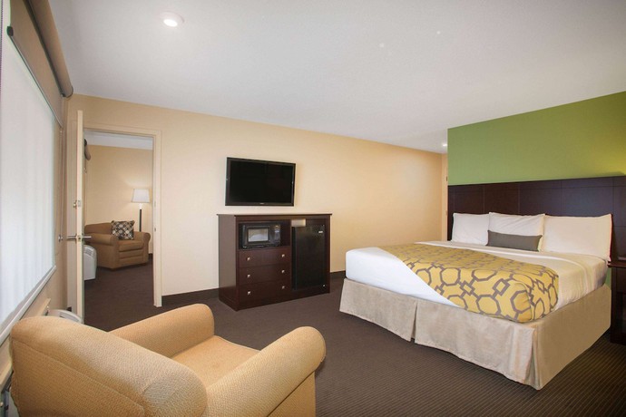Imagen de la habitación del Hotel Baymont By Wyndham Jefferson City. Foto 16