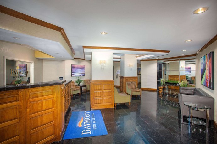 Imagen de los interiores del Hotel Baymont By Wyndham Jefferson City. Foto 20