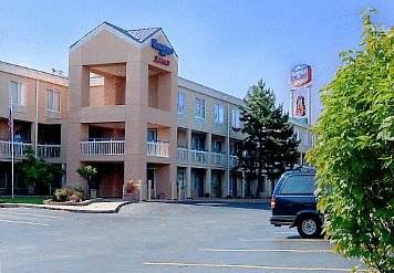Imagen general del Hotel Baymont By Wyndham Kalamazoo East. Foto 1
