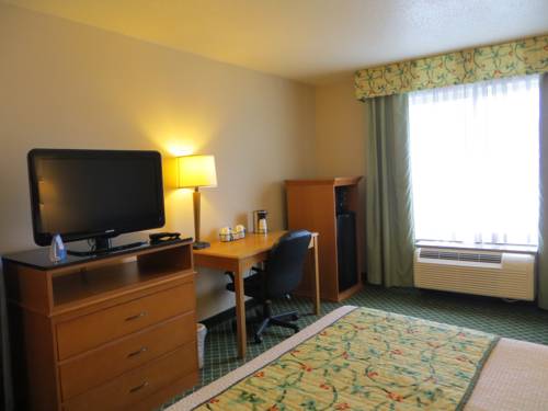 Imagen de la habitación del Hotel Baymont By Wyndham Kalamazoo East. Foto 3