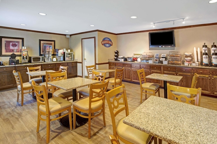 Imagen del bar/restaurante del Hotel Baymont By Wyndham Kennesaw. Foto 6