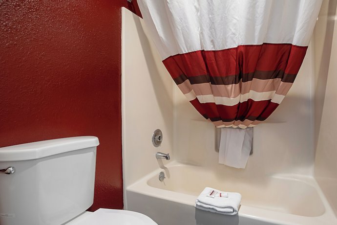 Imagen de la habitación del Hotel Baymont By Wyndham Kingman. Foto 11