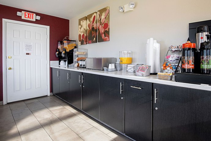 Imagen del bar/restaurante del Hotel Baymont By Wyndham Kingman. Foto 6