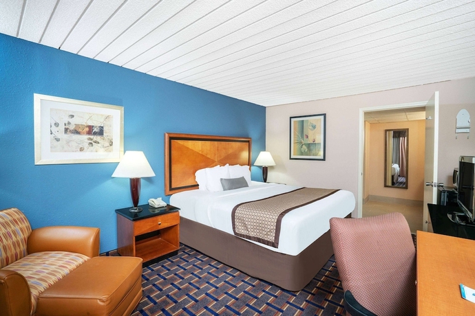 Imagen de la habitación del Hotel Baymont By Wyndham Knoxville I-75. Foto 10