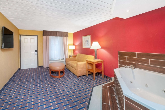 Imagen de la habitación del Hotel Baymont By Wyndham Knoxville I-75. Foto 11
