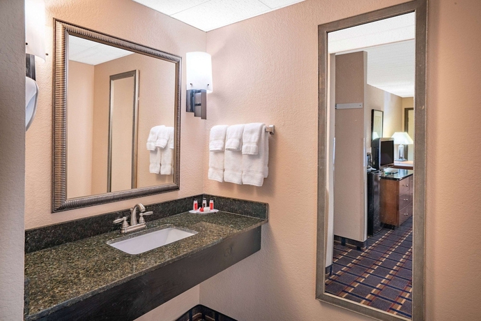 Imagen de la habitación del Hotel Baymont By Wyndham Knoxville I-75. Foto 13