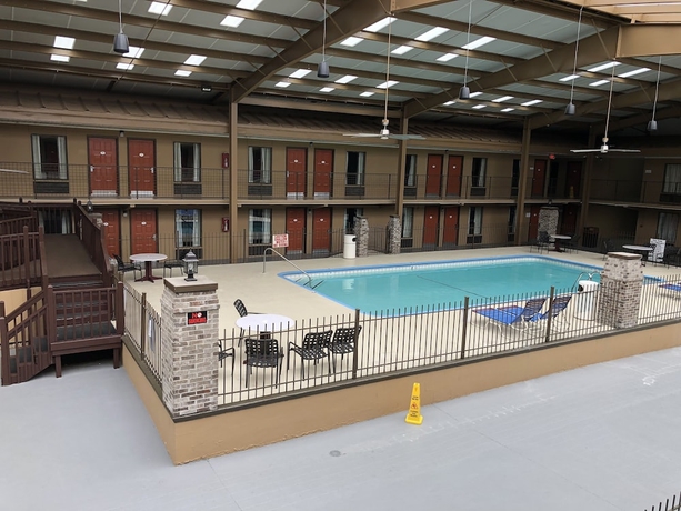Imagen de la piscina del Hotel Baymont By Wyndham Knoxville I-75. Foto 19