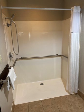 Imagen de la habitación del Hotel Baymont By Wyndham La Crosse/onalaska. Foto 15