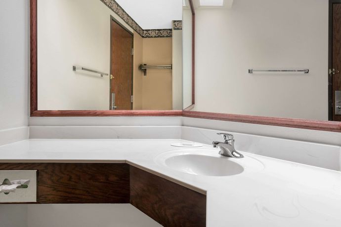 Imagen de la habitación del Hotel Baymont By Wyndham La Crosse/onalaska. Foto 16