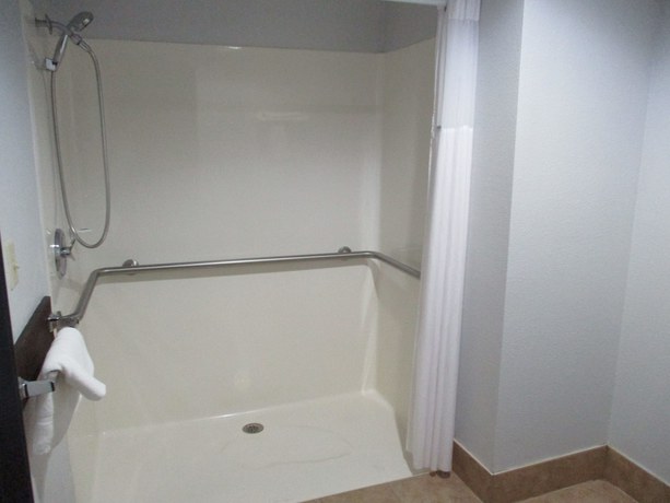 Imagen de la habitación del Hotel Baymont By Wyndham La Crosse/onalaska. Foto 18