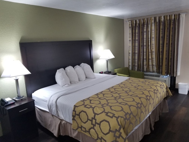 Imagen de la habitación del Hotel Baymont By Wyndham Lake City. Foto 4