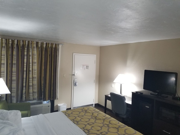 Imagen de la habitación del Hotel Baymont By Wyndham Lake City. Foto 8