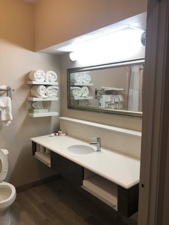 Imagen de la habitación del Hotel Baymont By Wyndham Laurel. Foto 6