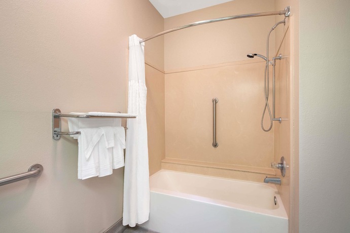 Imagen de la habitación del Hotel Baymont By Wyndham Laurel. Foto 9