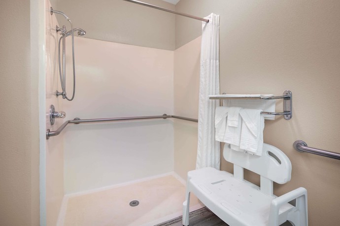 Imagen de la habitación del Hotel Baymont By Wyndham Laurel. Foto 11