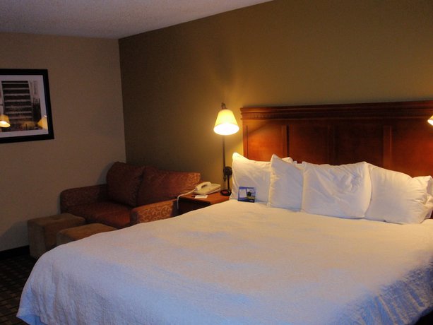 Imagen de la habitación del Hotel Baymont By Wyndham Lewisville. Foto 9