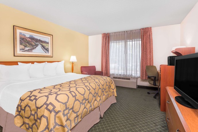 Imagen de la habitación del Hotel Baymont By Wyndham Lithia Springs Atlanta. Foto 5