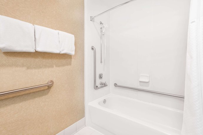 Imagen de la habitación del Hotel Baymont By Wyndham Lithia Springs Atlanta. Foto 8