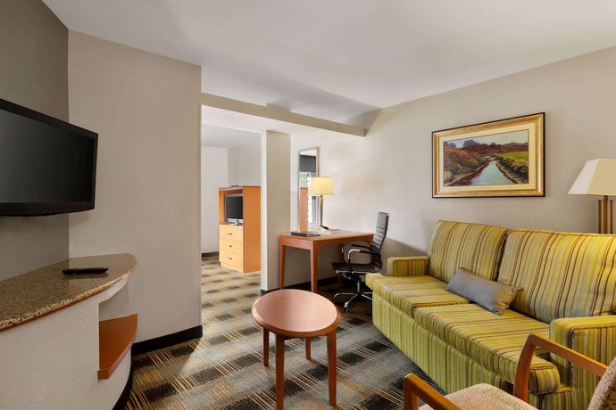 Imagen de la habitación del Hotel Baymont By Wyndham Lithia Springs Atlanta. Foto 13