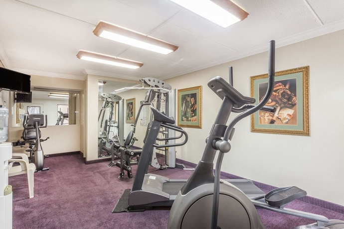Imagen de los interiores del Hotel Baymont By Wyndham London Ky. Foto 17