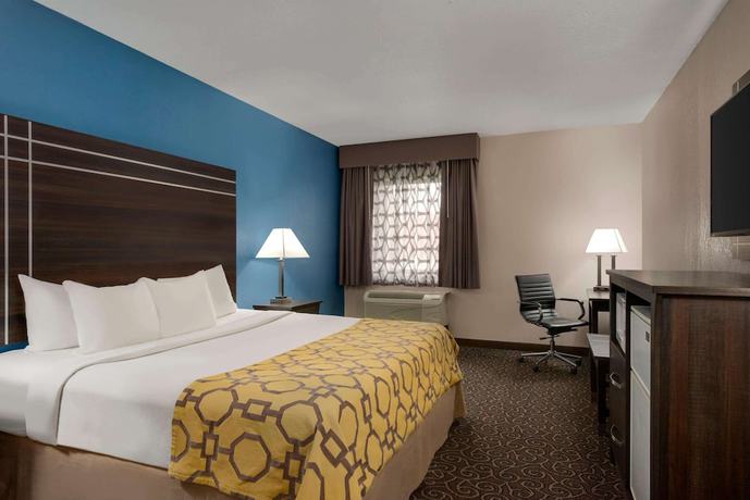 Imagen de la habitación del Hotel Baymont By Wyndham Louisville Airport South. Foto 12