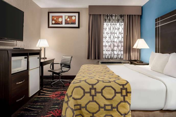 Imagen de la habitación del Hotel Baymont By Wyndham Louisville Airport South. Foto 13